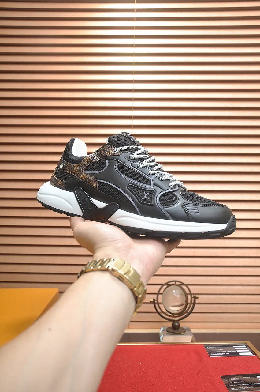 Men's men's shoes 💰640💶[LOUIS VUITTON] (couples 💑 style) new original order 🍀LV Louis Vuitton * - top version of LV classic trendy shoes! Made of imported original fabrics, mesh lining, and original wear-resistant rubber foam outsole! High quality products! Size (Female 35-39) (Male 39-44)